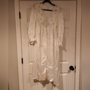 Vintage Barbizon white open front nightgown L